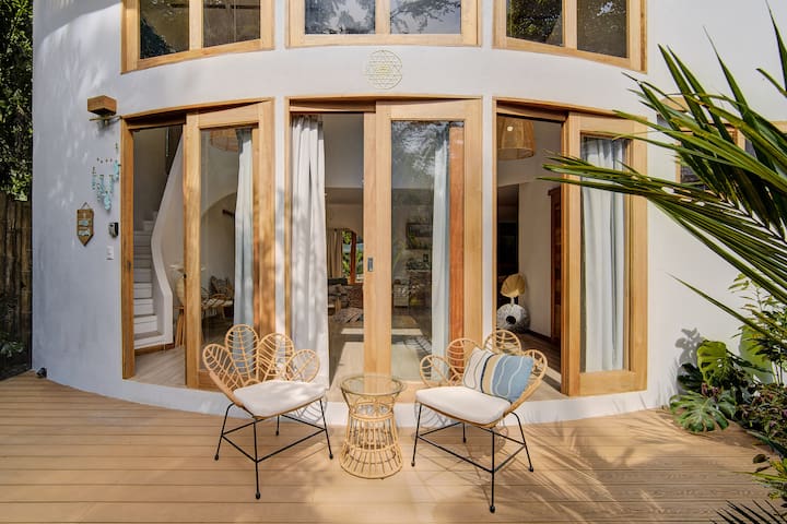 CR Caribbean Vacation managed Airbnb listing 3