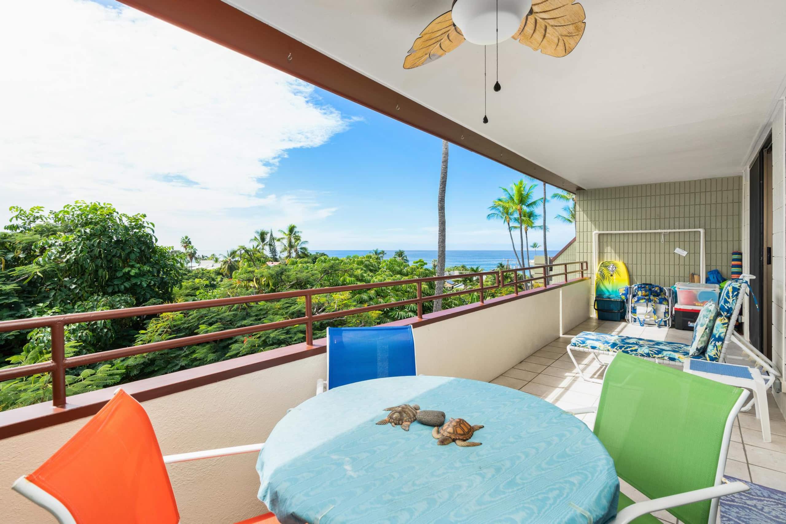 Condo in Kailua-Kona · ★4.45 · 2 bedrooms · 3 beds · 2 shared baths - Image 7