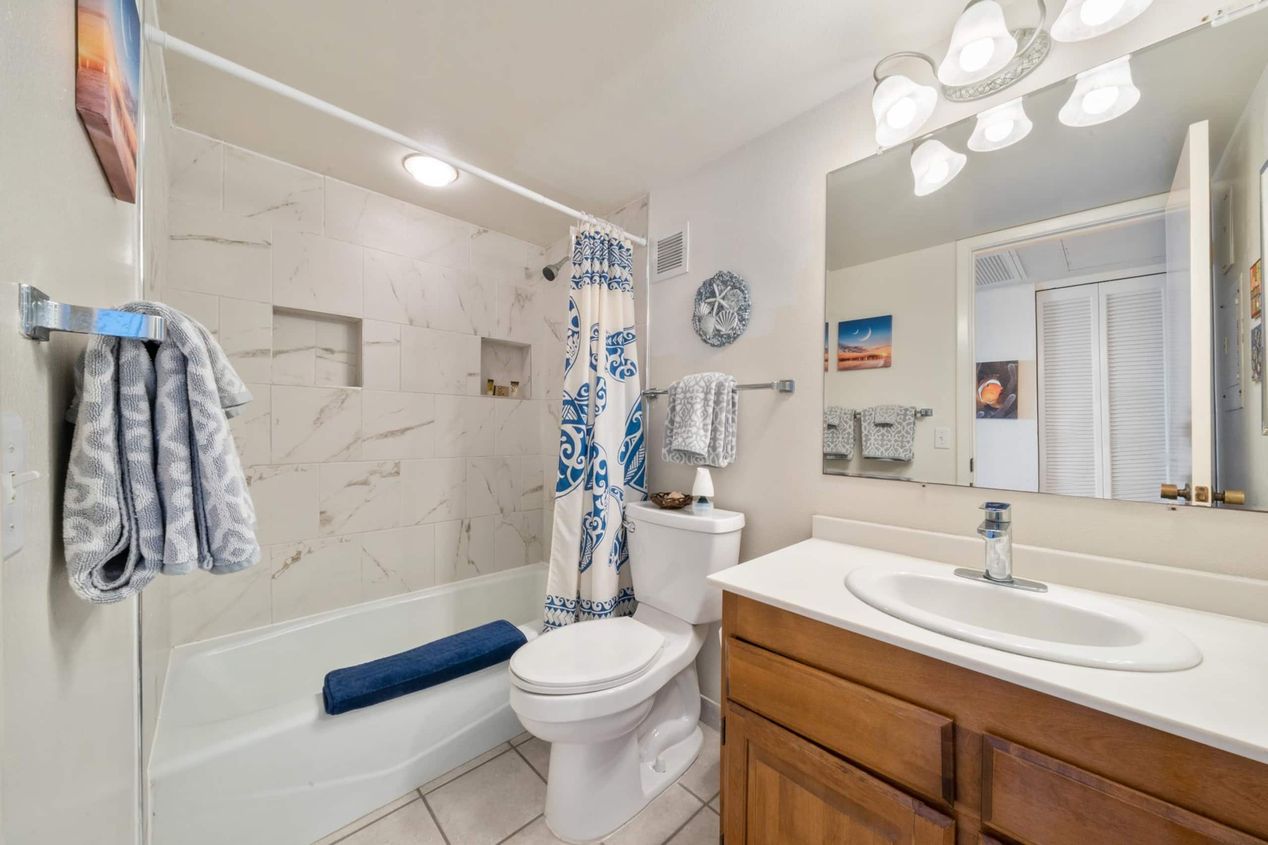 Condo in Kailua-Kona · ★4.45 · 2 bedrooms · 3 beds · 2 shared baths - Image 21