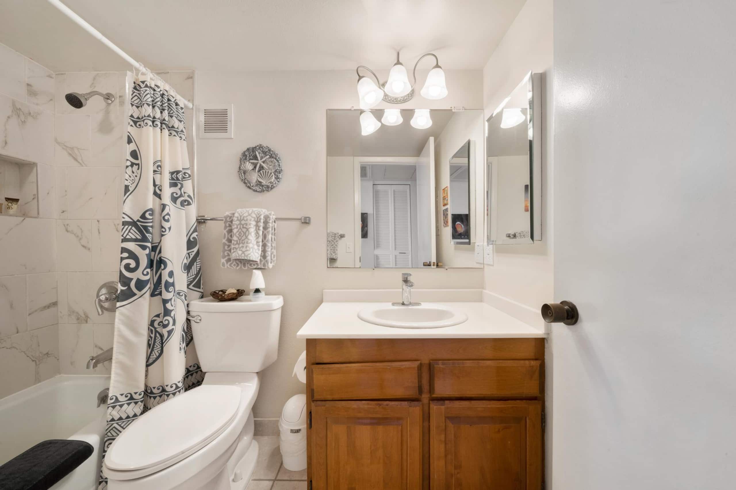 Condo in Kailua-Kona · ★4.45 · 2 bedrooms · 3 beds · 2 shared baths - Image 20