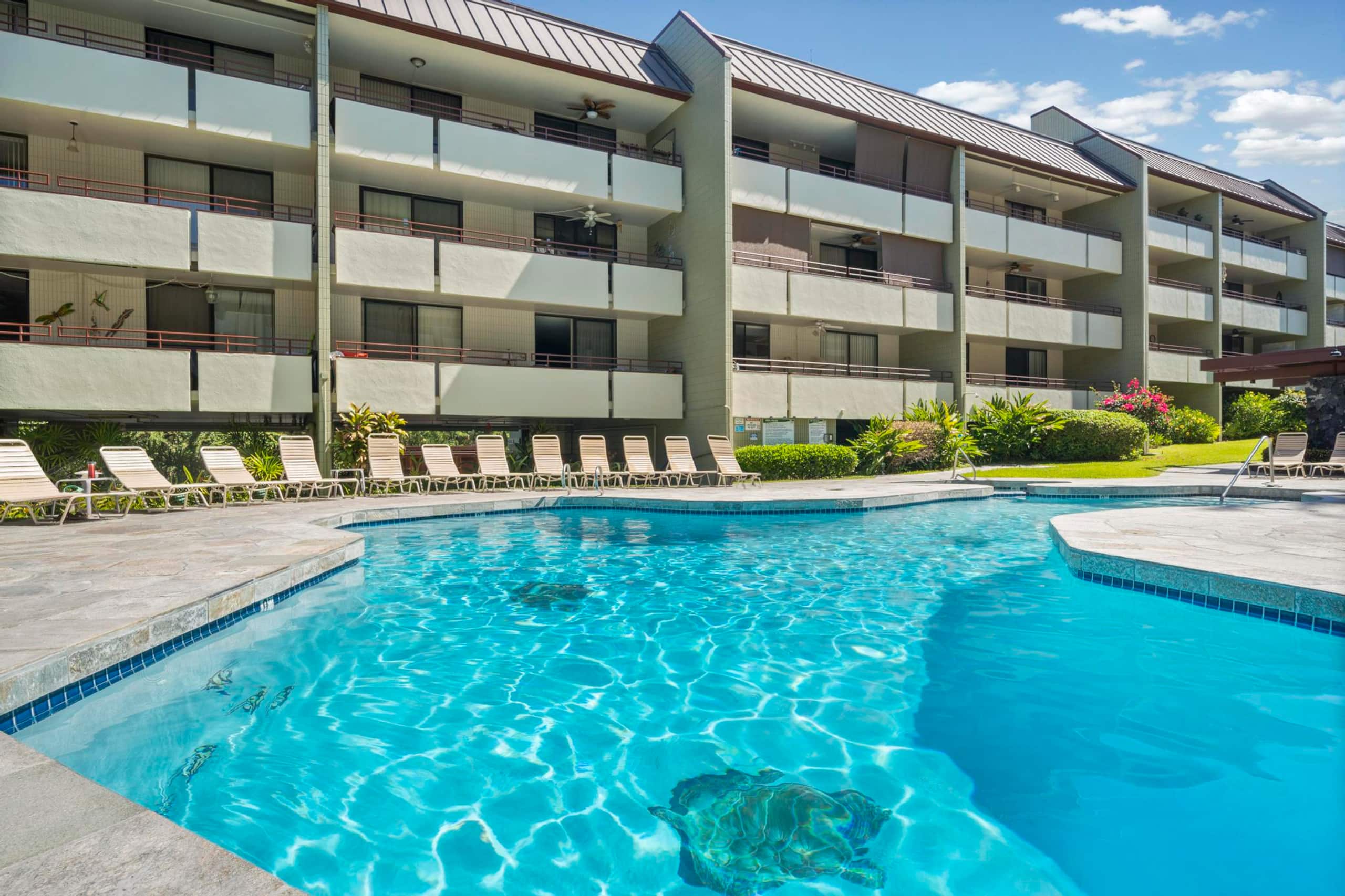 Condo in Kailua-Kona · ★4.45 · 2 bedrooms · 3 beds · 2 shared baths - Image 28
