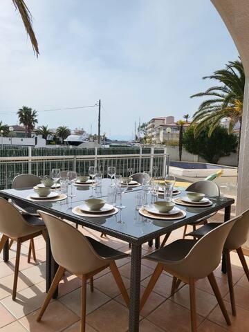 8008 casa hendre, news.exceptional canal house wit gallery image 3