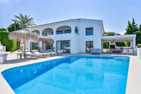 La Mar - By Almarina Villas