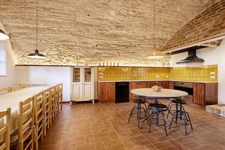 Masia Torre Lloreta S. Xiii – Casa Puigtavell