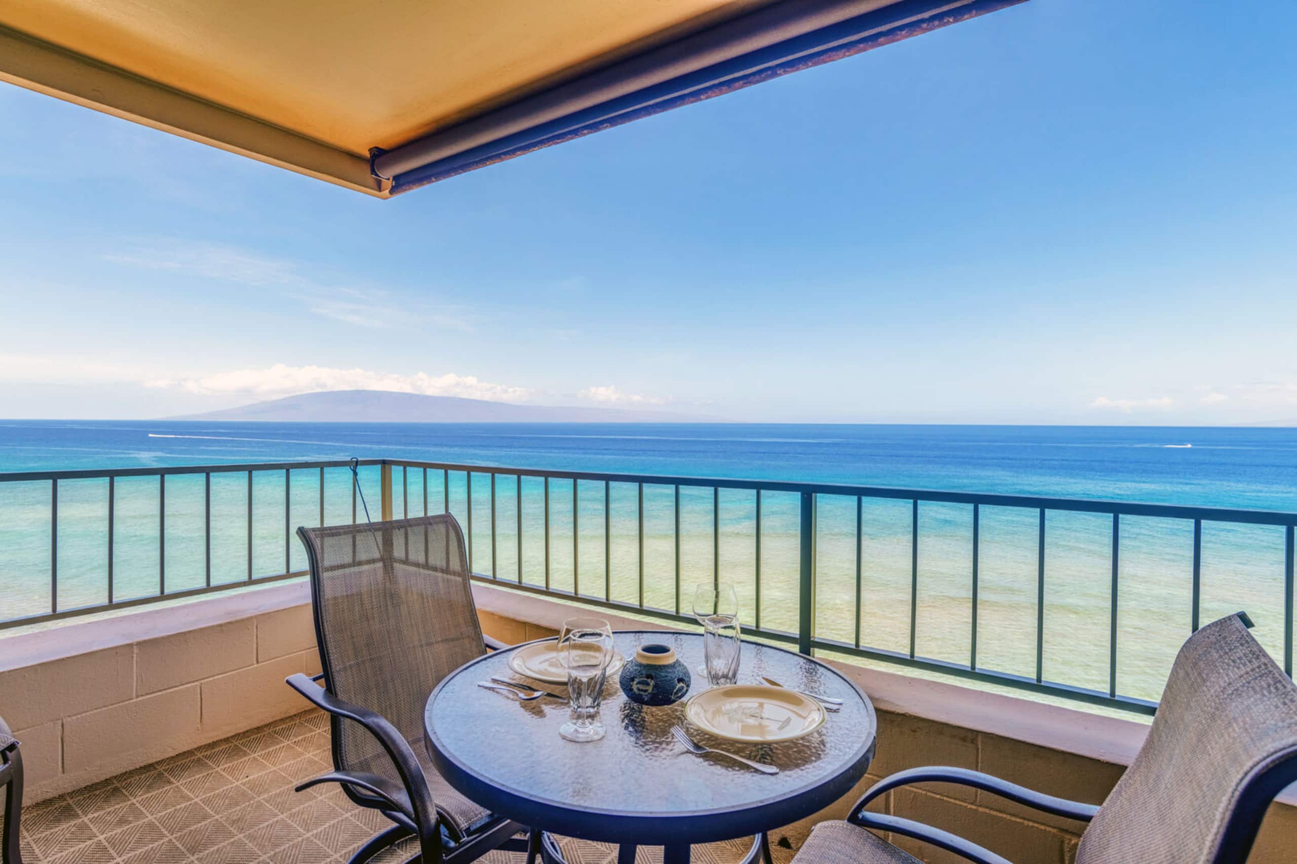 Condo in Lahaina · ★4.73 · 1 bedroom · 2 beds · 1 private bath - Image 3