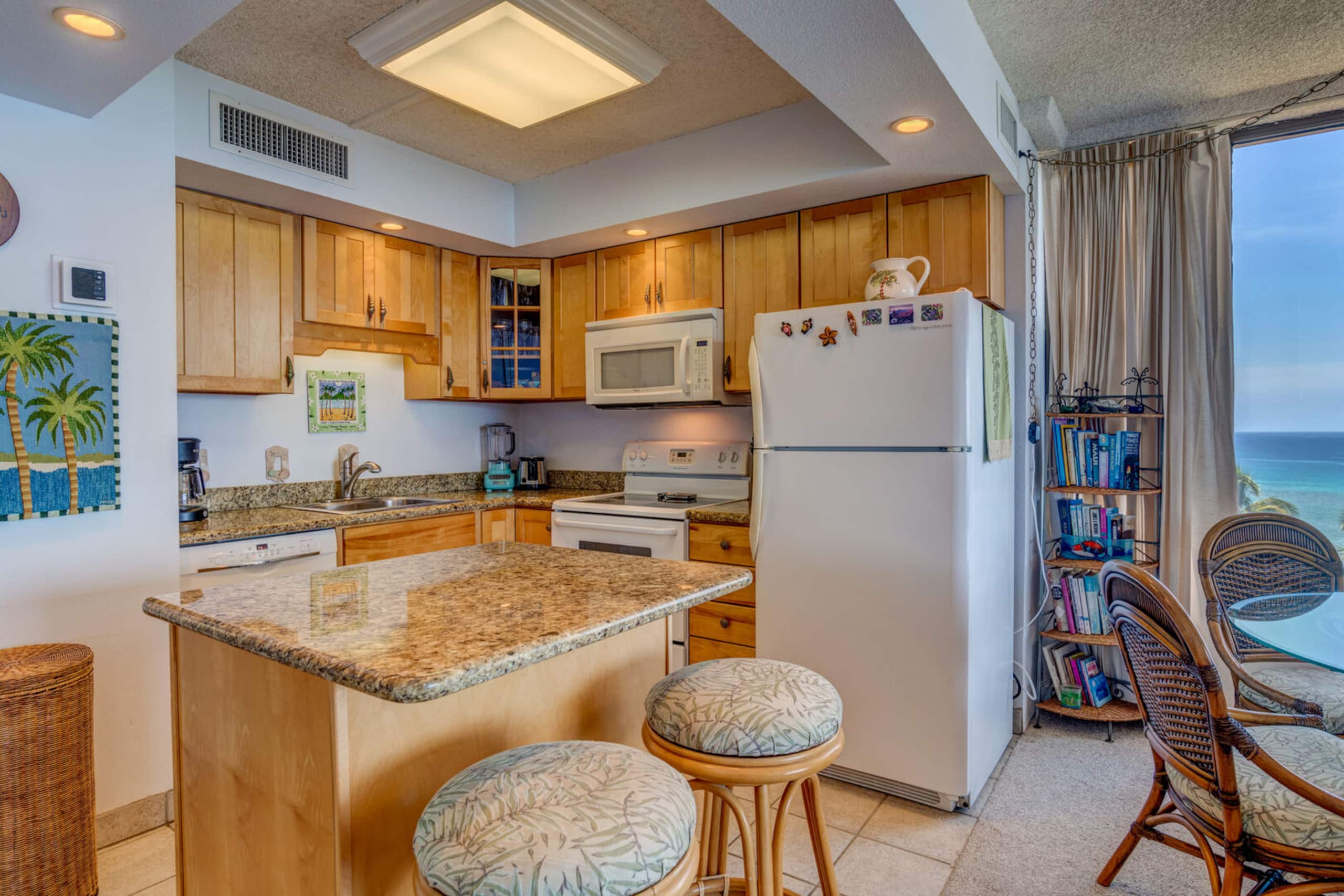 Condo in Lahaina · ★4.73 · 1 bedroom · 2 beds · 1 private bath - Image 14