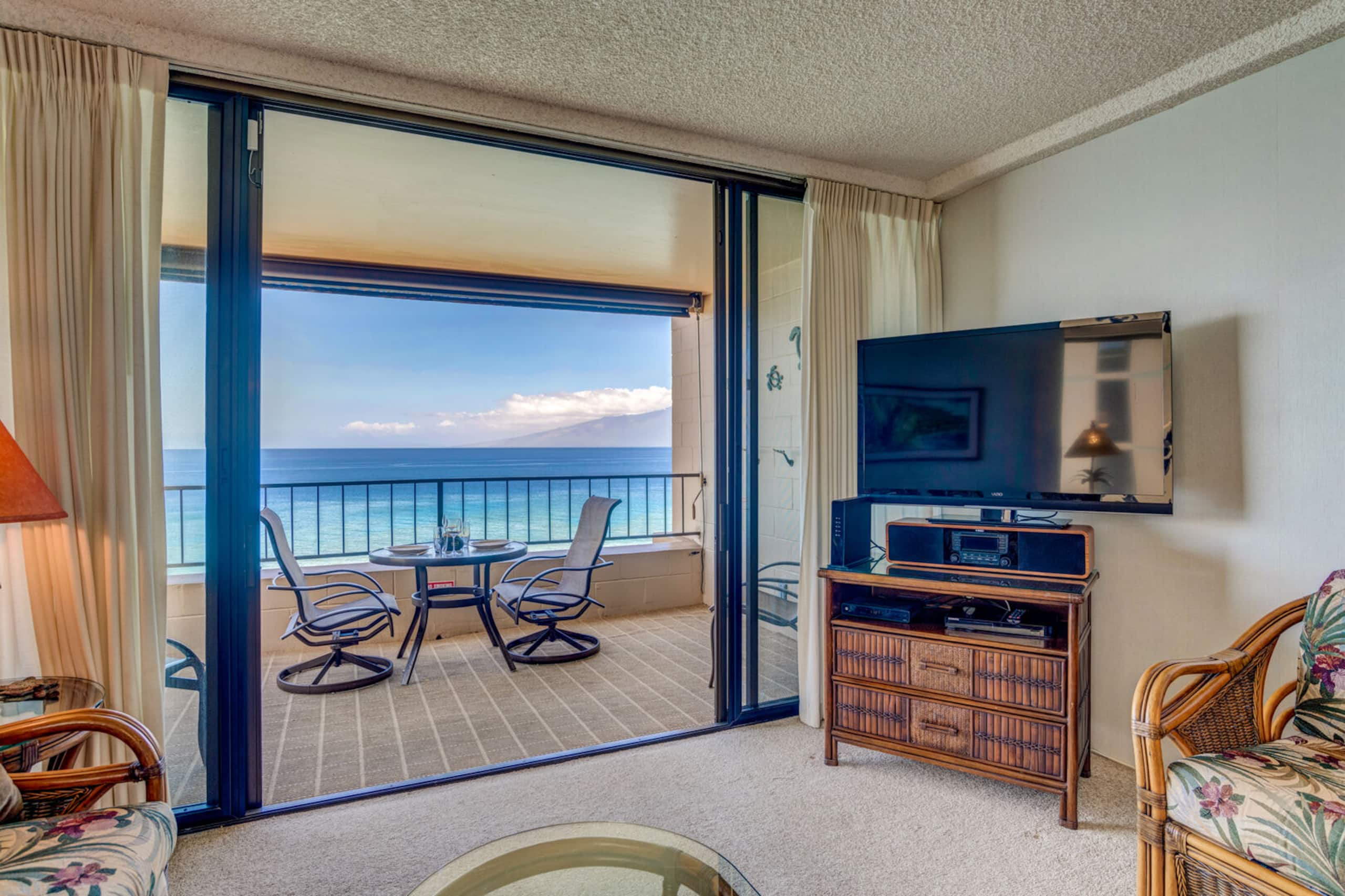Condo in Lahaina · ★4.73 · 1 bedroom · 2 beds · 1 private bath - Image 6