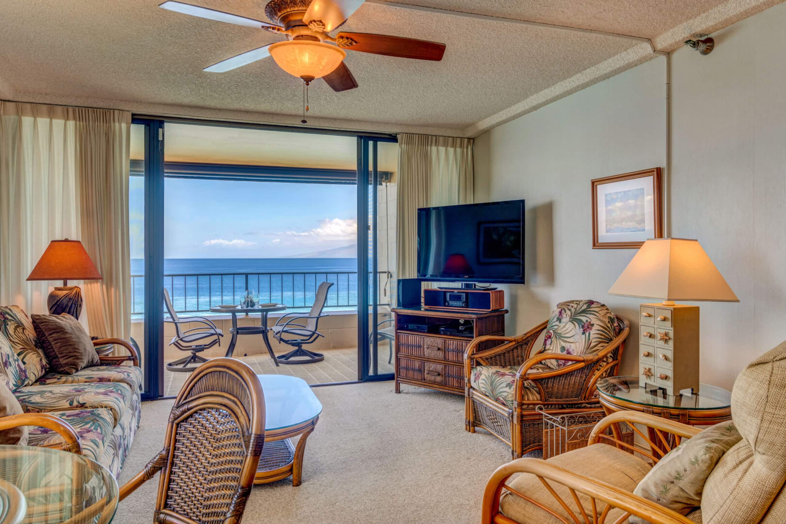 Condo in Lahaina · ★4.73 · 1 bedroom · 2 beds · 1 private bath - Image 7