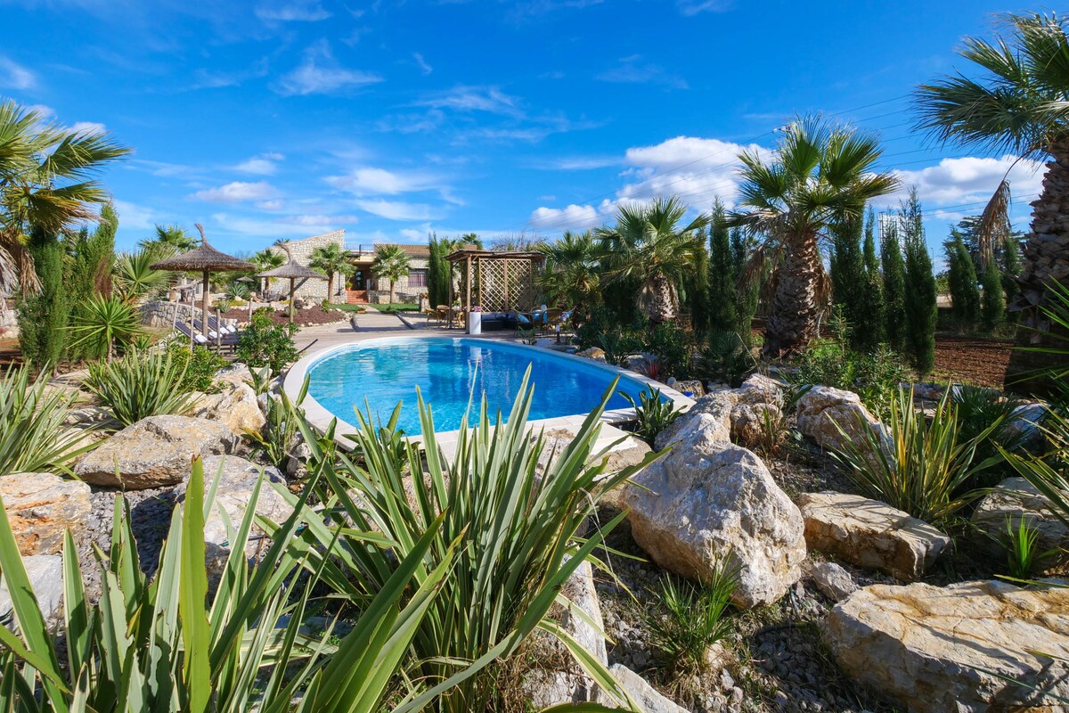 Successful Airbnb property: Cashews in Inca