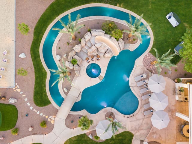 TRAVLR Vacation Home managed Airbnb listing 1