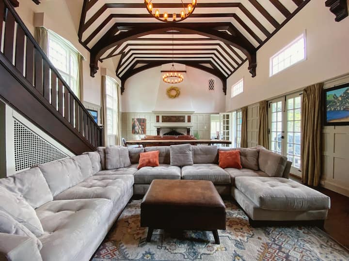 Top 10 Airbnbs With Pool Near White Mountains, New Hampshire Updated