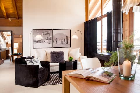 Top Airbnb: Chic VACATION RENTAL with mountain views, wellness and pool in Oberstdorf