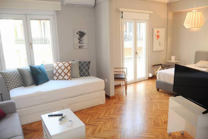 Lovely apartment in Plaka gallery image 4