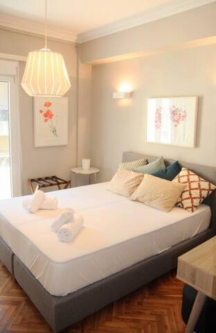 Lovely apartment in Plaka gallery image 2