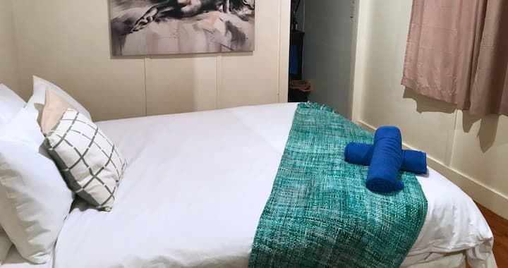 ettalong-boende-med-bekväm-säng