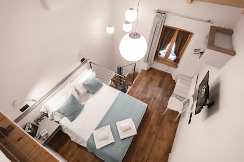 Aosta centre Apartments - a romantic split level Apartment