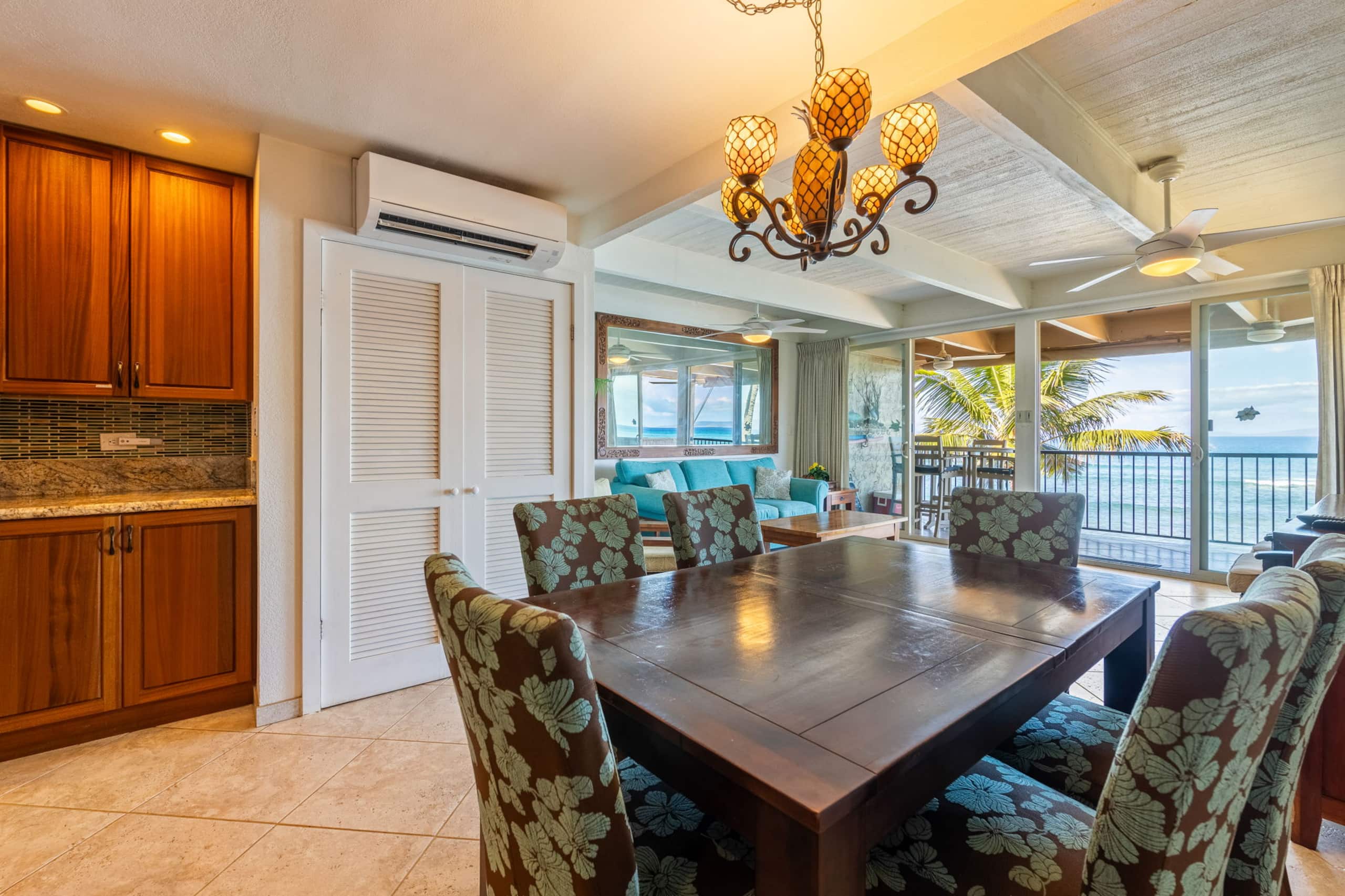 Condo in Lahaina · ★4.96 · 2 bedrooms · 3 beds · 2 baths - Image 16