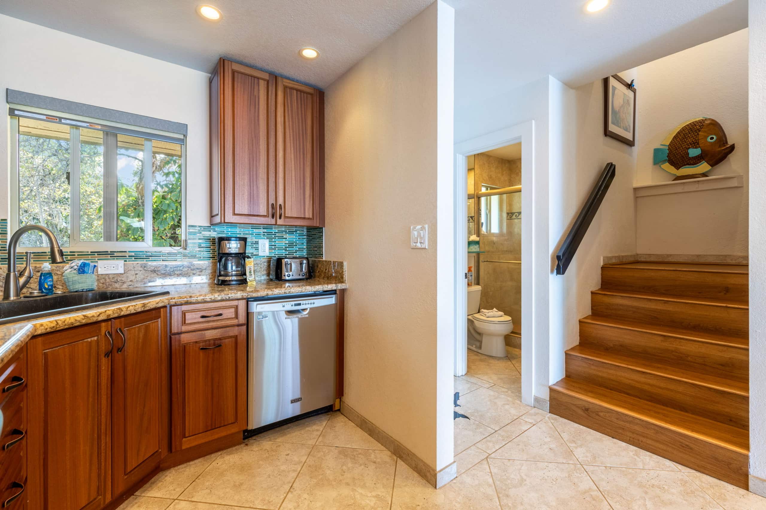 Condo in Lahaina · ★4.96 · 2 bedrooms · 3 beds · 2 baths - Image 21