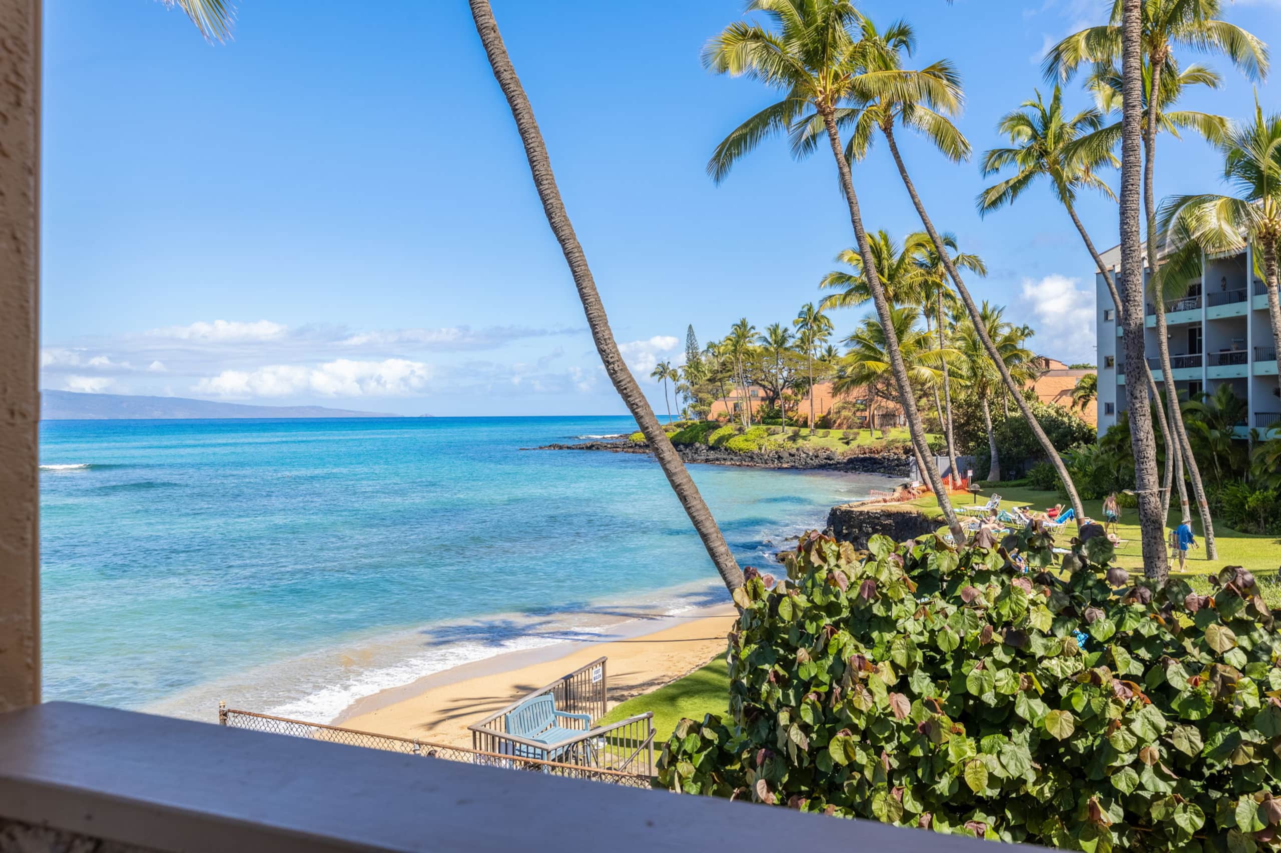 Condo in Lahaina · ★4.96 · 2 bedrooms · 3 beds · 2 baths - Image 6