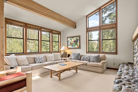 Rocky Alpine Lodge | Game Room & Indoor Hot Tub!