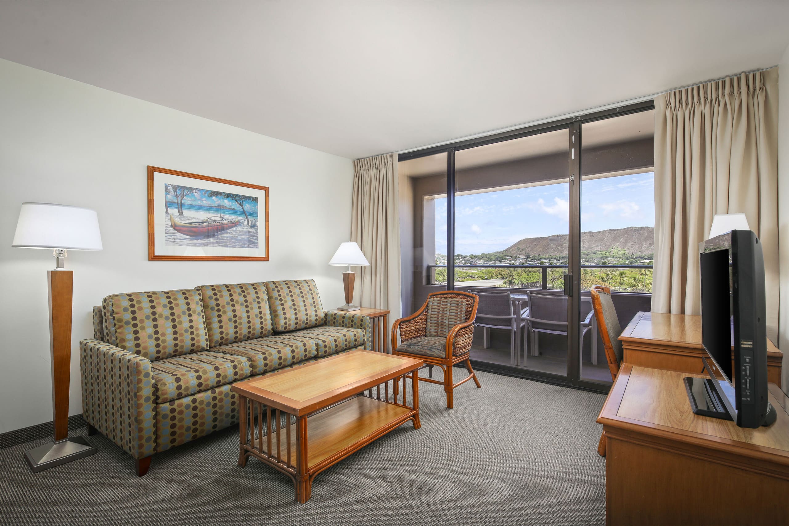 Condo in Honolulu · ★4.33 · 2 bedrooms · 2 beds · 1 shared bath - Image 6