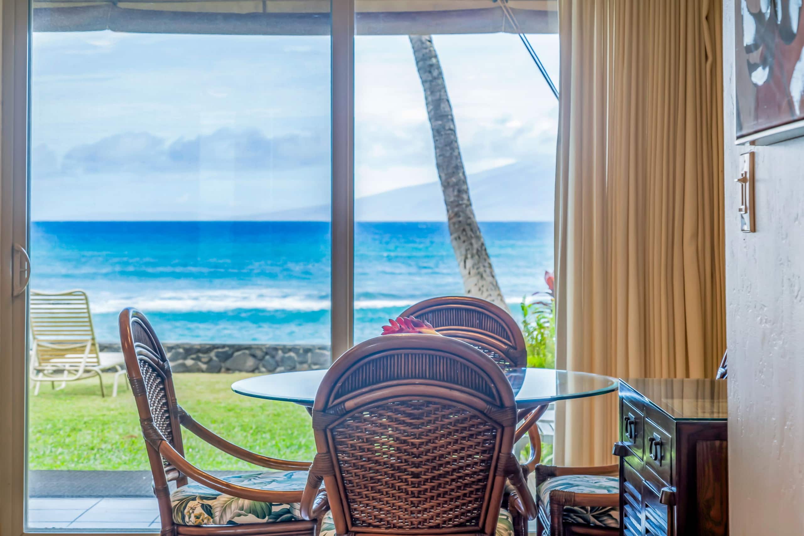 Condo in Lahaina · ★4.89 · 1 bedroom · 1 bed · 1 bath - Image 13