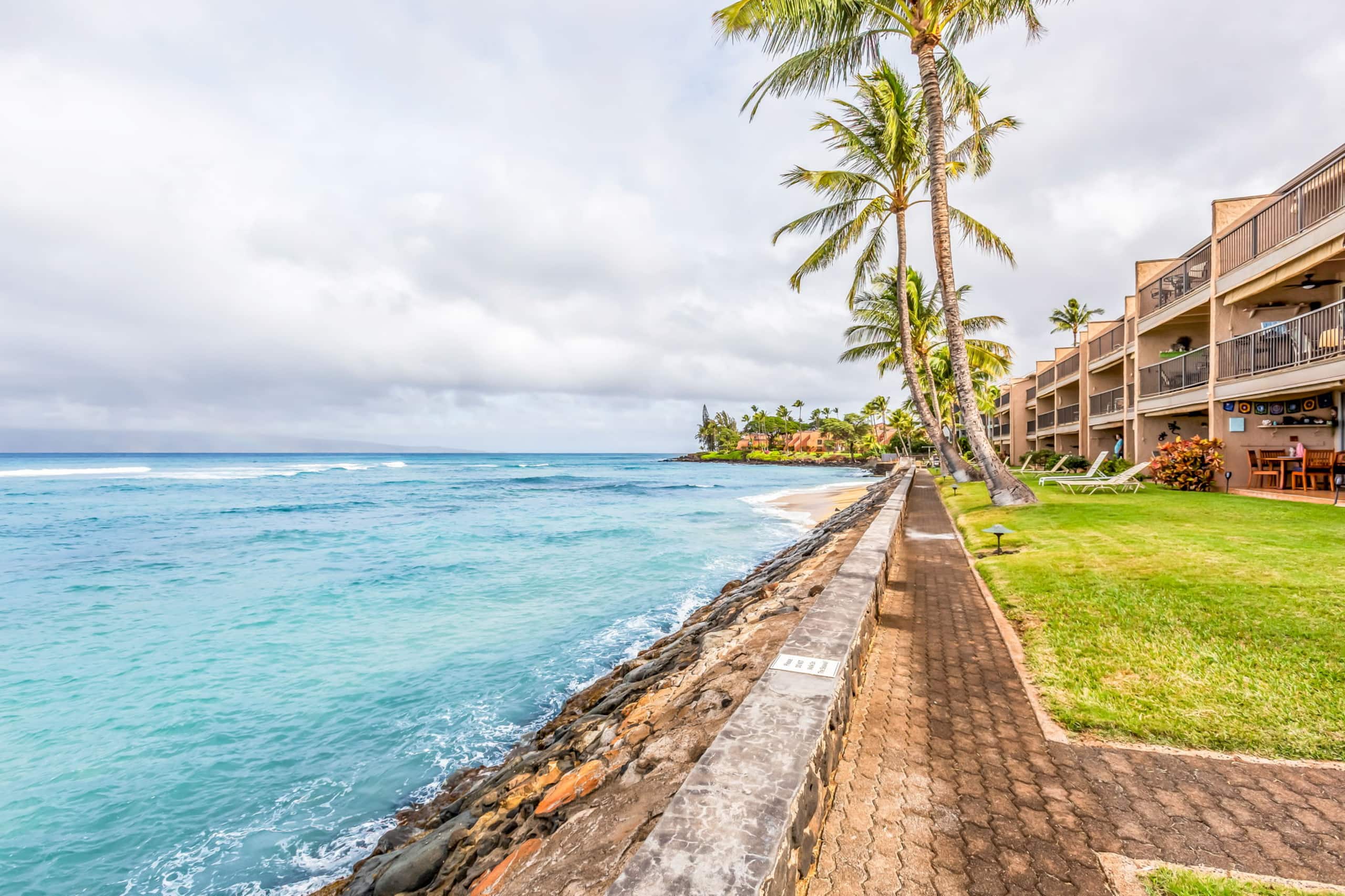 Condo in Lahaina · ★4.89 · 1 bedroom · 1 bed · 1 bath - Image 51