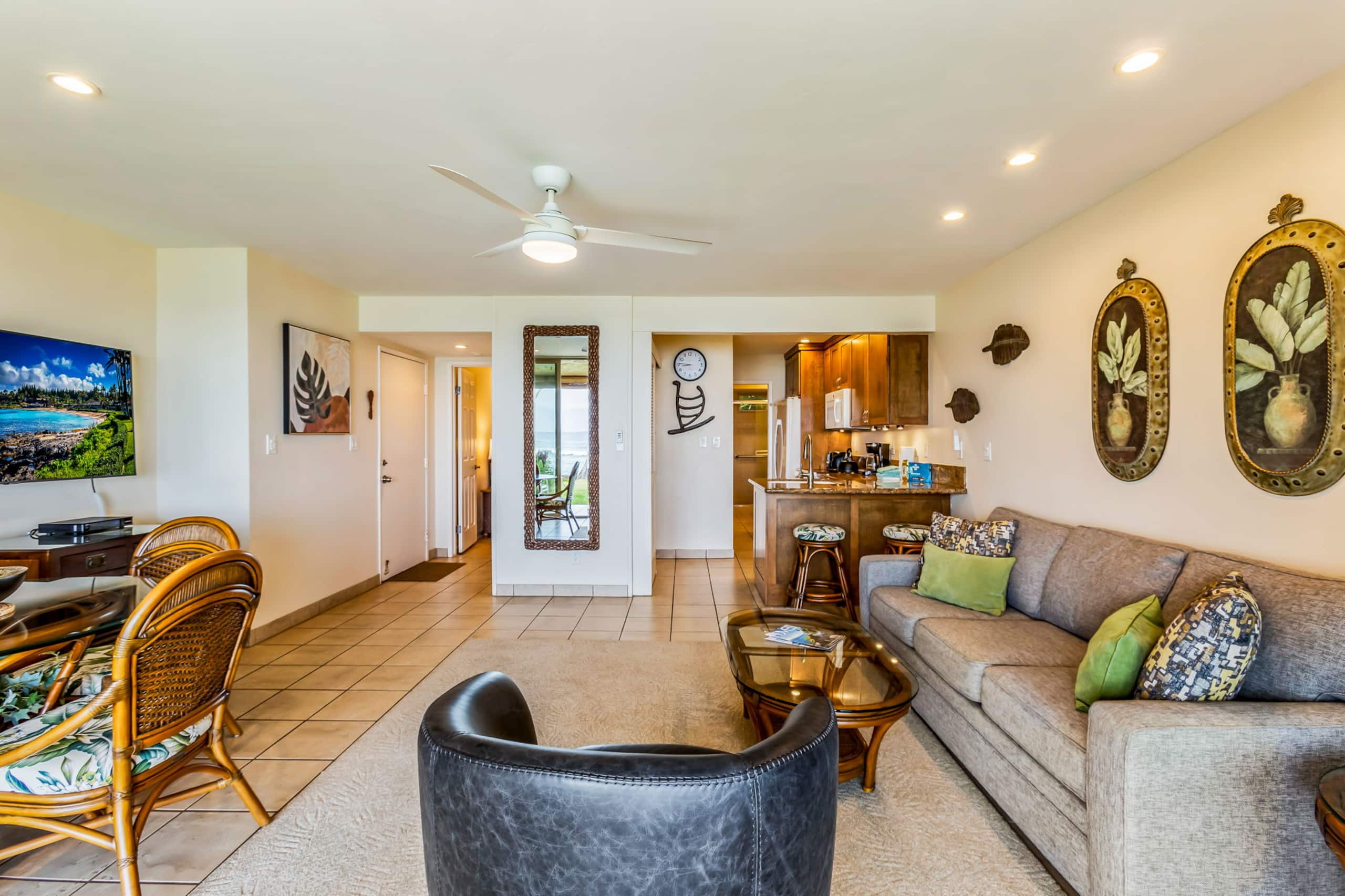 Condo in Lahaina · ★4.89 · 1 bedroom · 1 bed · 1 bath - Image 5