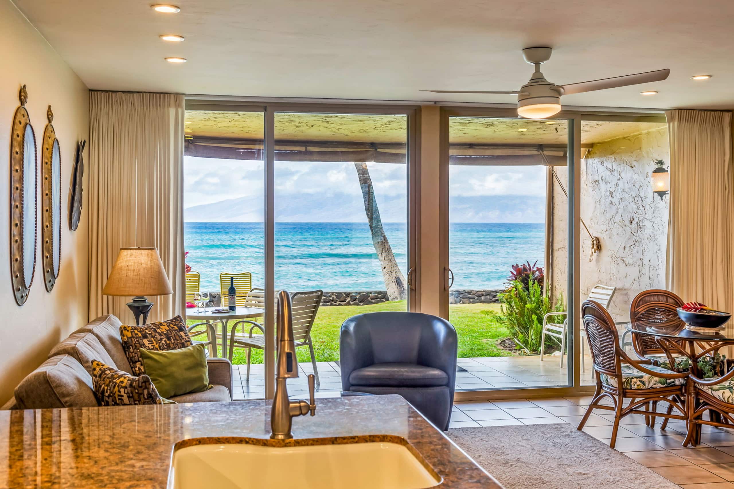 Condo in Lahaina · ★4.89 · 1 bedroom · 1 bed · 1 bath - Image 3