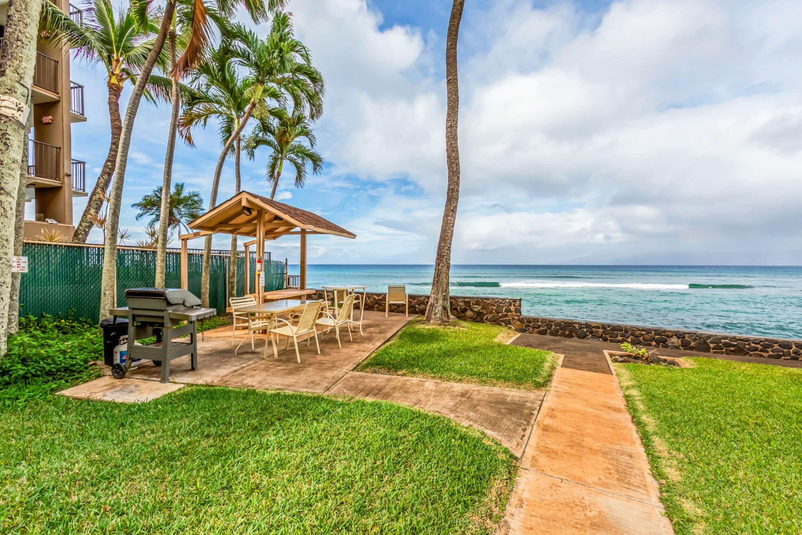 Condo in Lahaina · ★4.89 · 1 bedroom · 1 bed · 1 bath - Image 38