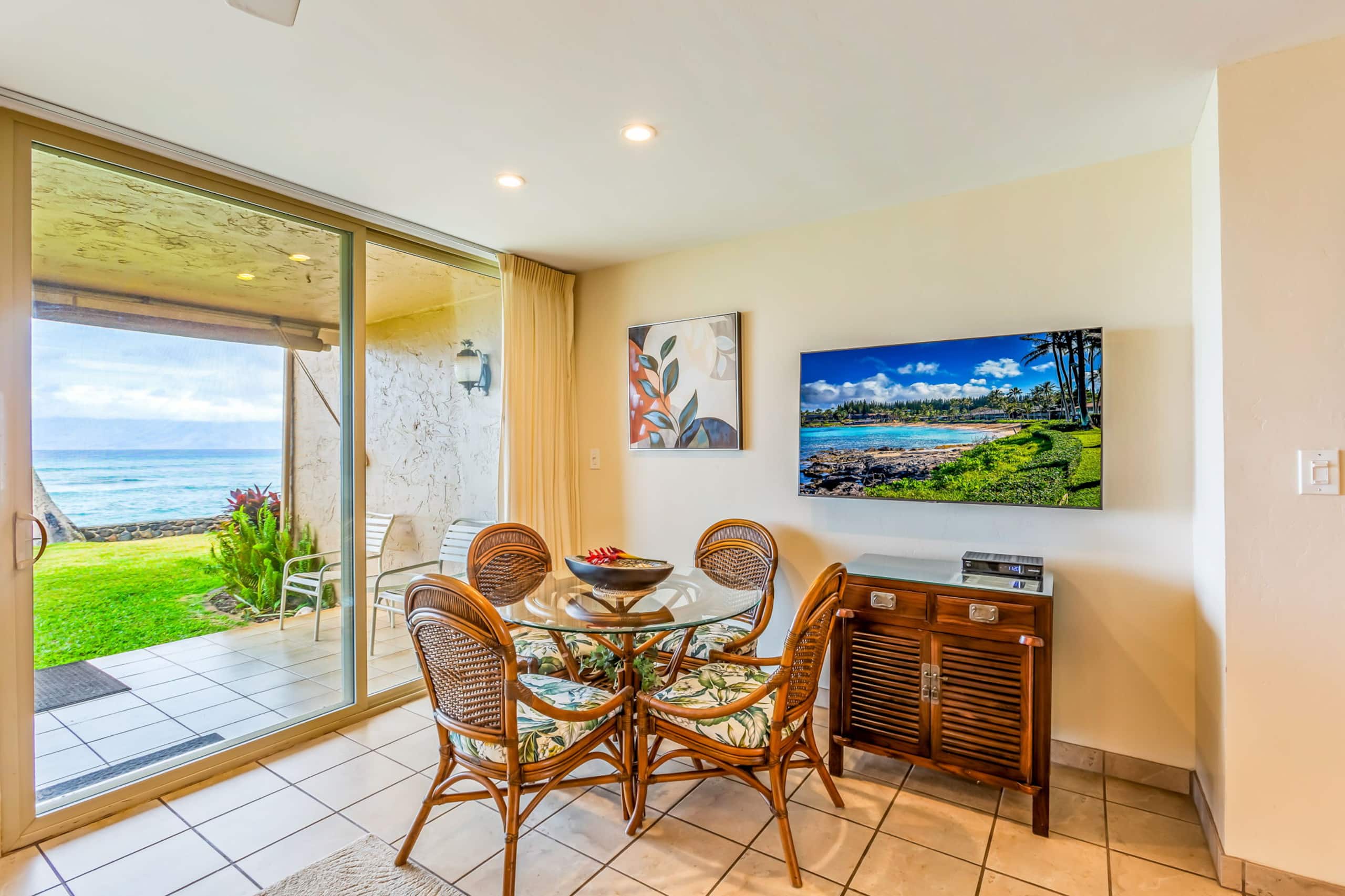 Condo in Lahaina · ★4.89 · 1 bedroom · 1 bed · 1 bath - Image 14