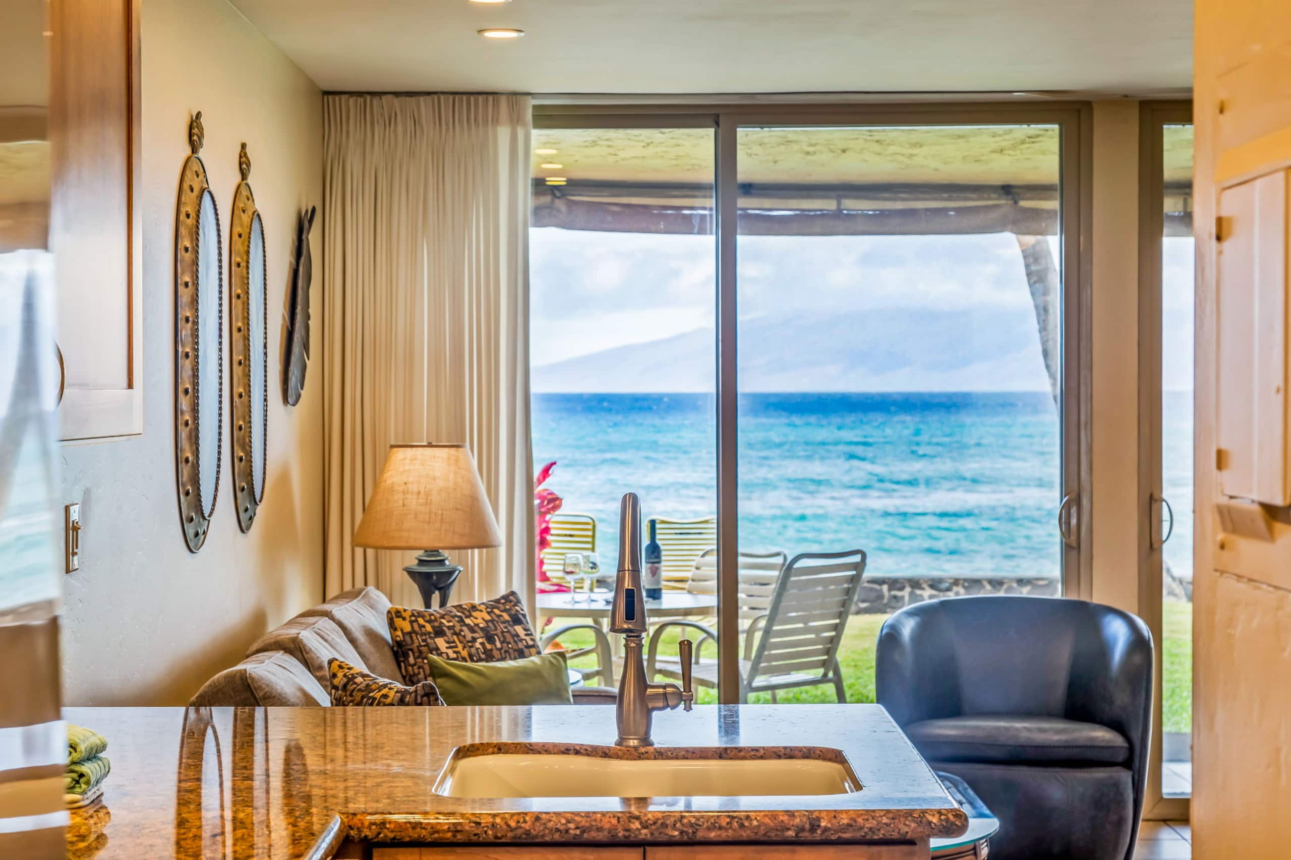 Condo in Lahaina · ★4.89 · 1 bedroom · 1 bed · 1 bath - Image 12