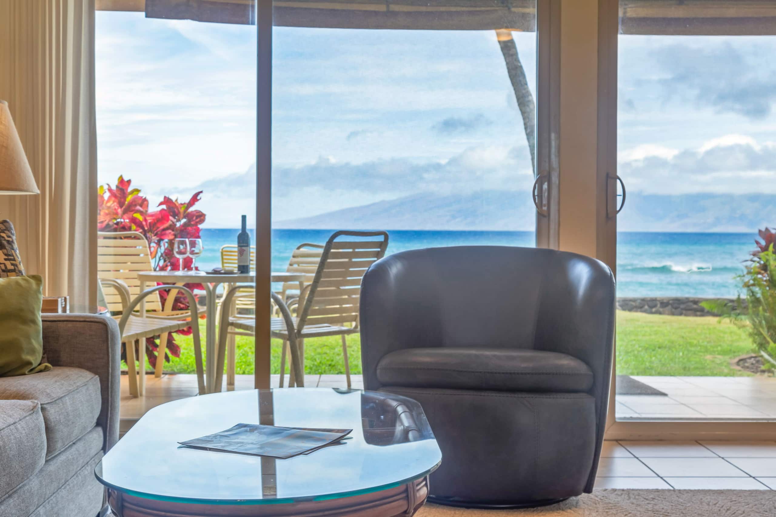 Condo in Lahaina · ★4.89 · 1 bedroom · 1 bed · 1 bath - Image 9