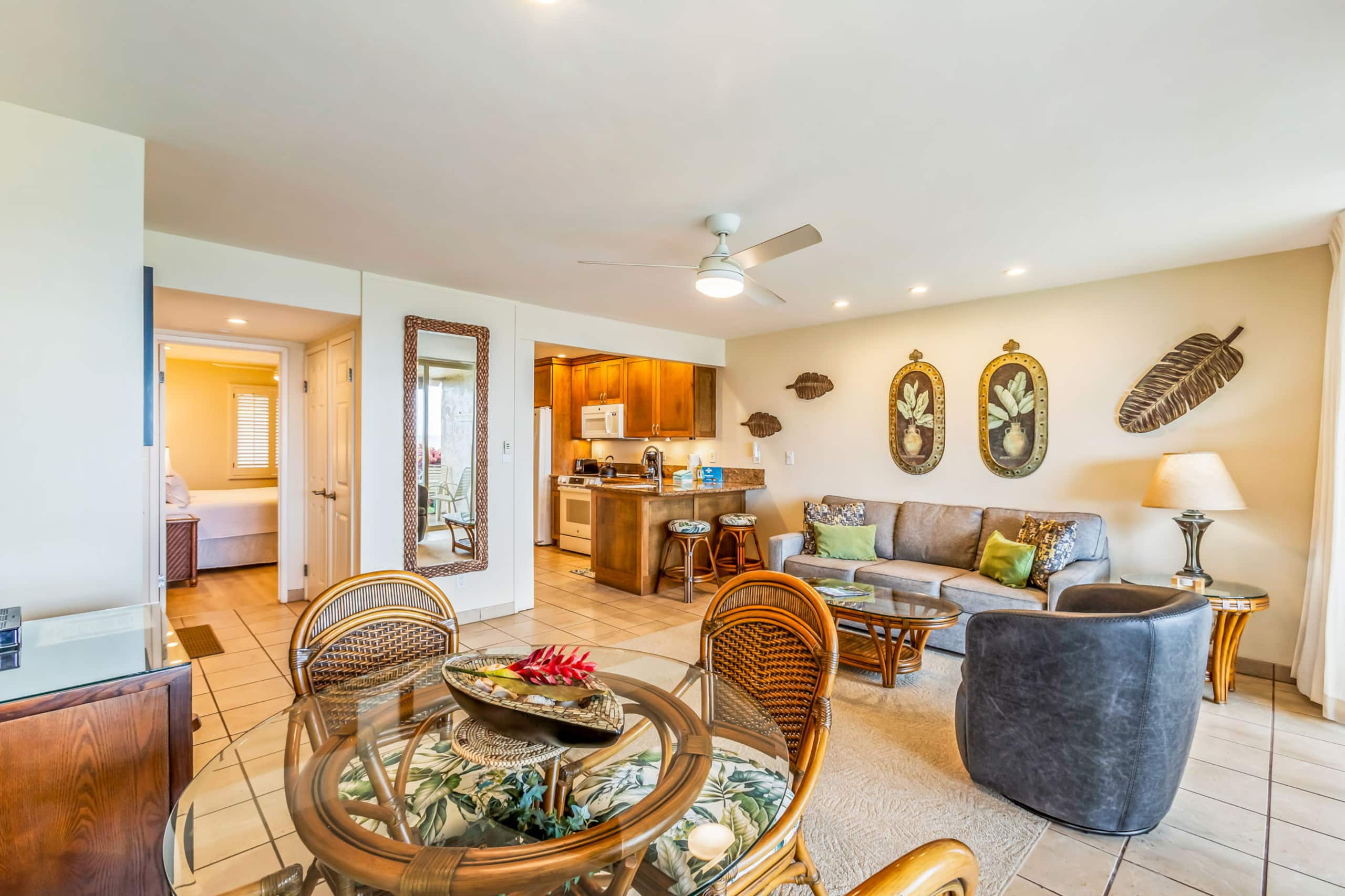 Condo in Lahaina · ★4.89 · 1 bedroom · 1 bed · 1 bath - Image 4
