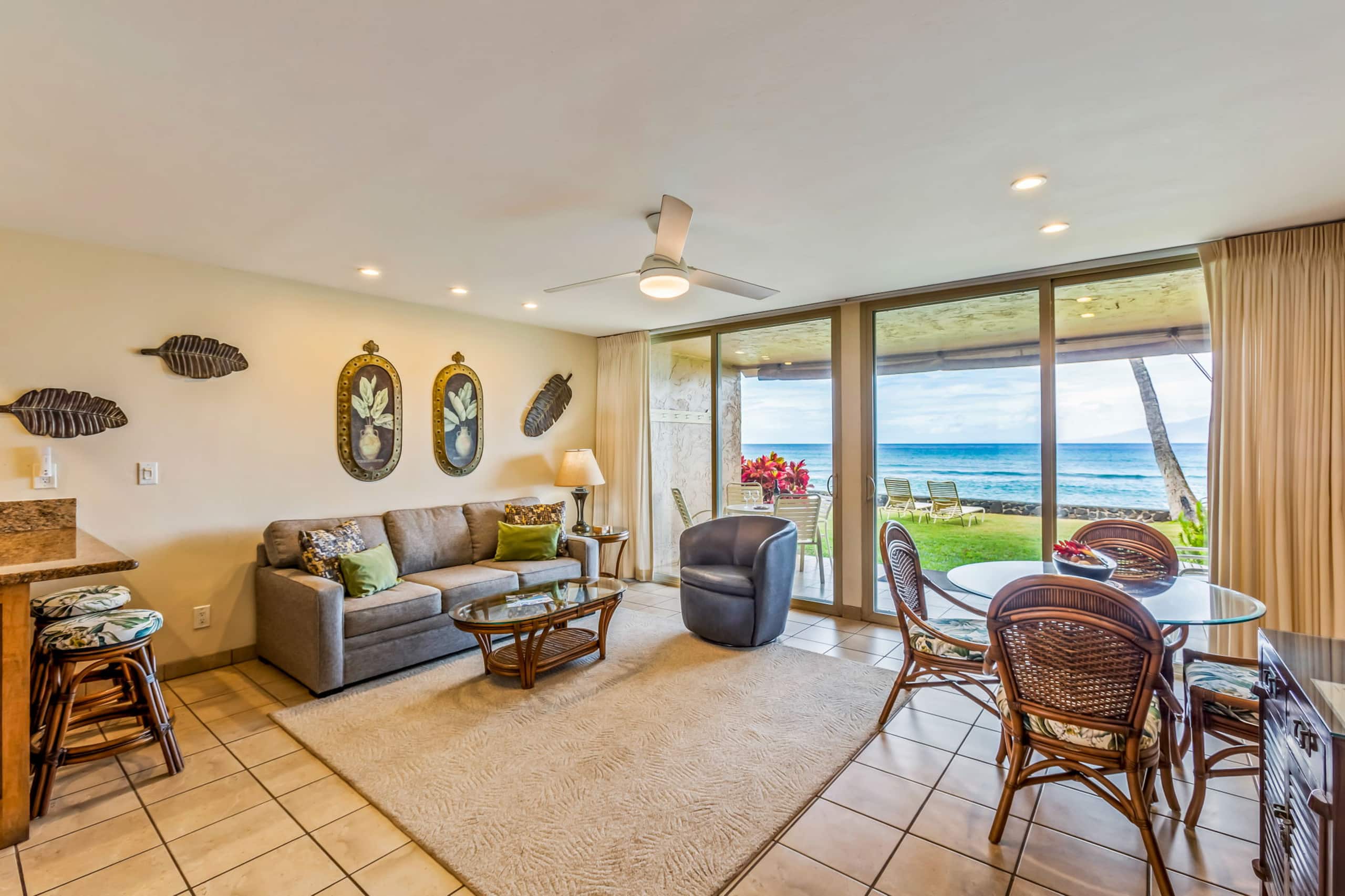 Condo in Lahaina · ★4.89 · 1 bedroom · 1 bed · 1 bath - Image 8