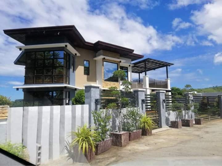 Camaya Coast Beach Vacation Rentals & Homes Mariveles, Philippines