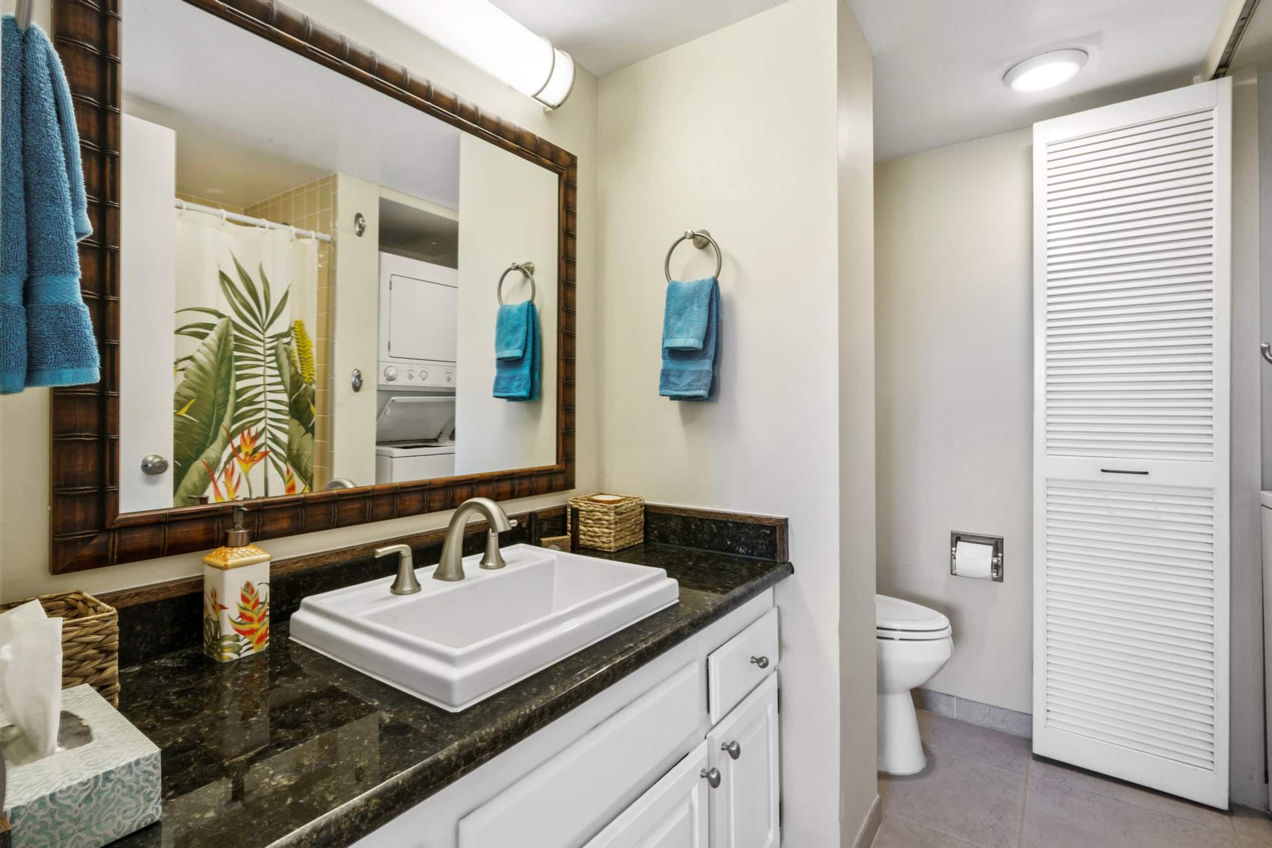 Condo in Kailua-Kona · ★4.67 · 2 bedrooms · 3 beds · 2 shared baths - Image 36