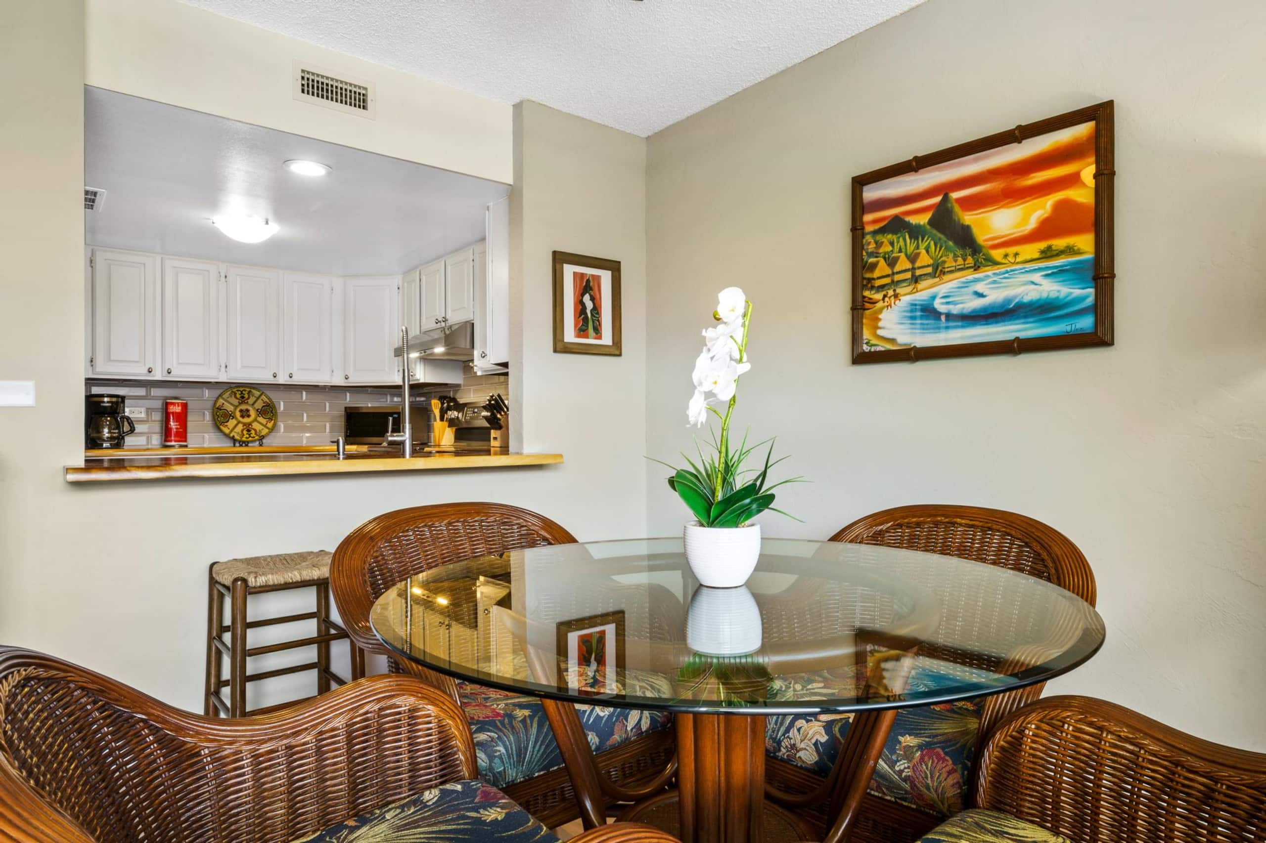 Condo in Kailua-Kona · ★4.67 · 2 bedrooms · 3 beds · 2 shared baths - Image 12
