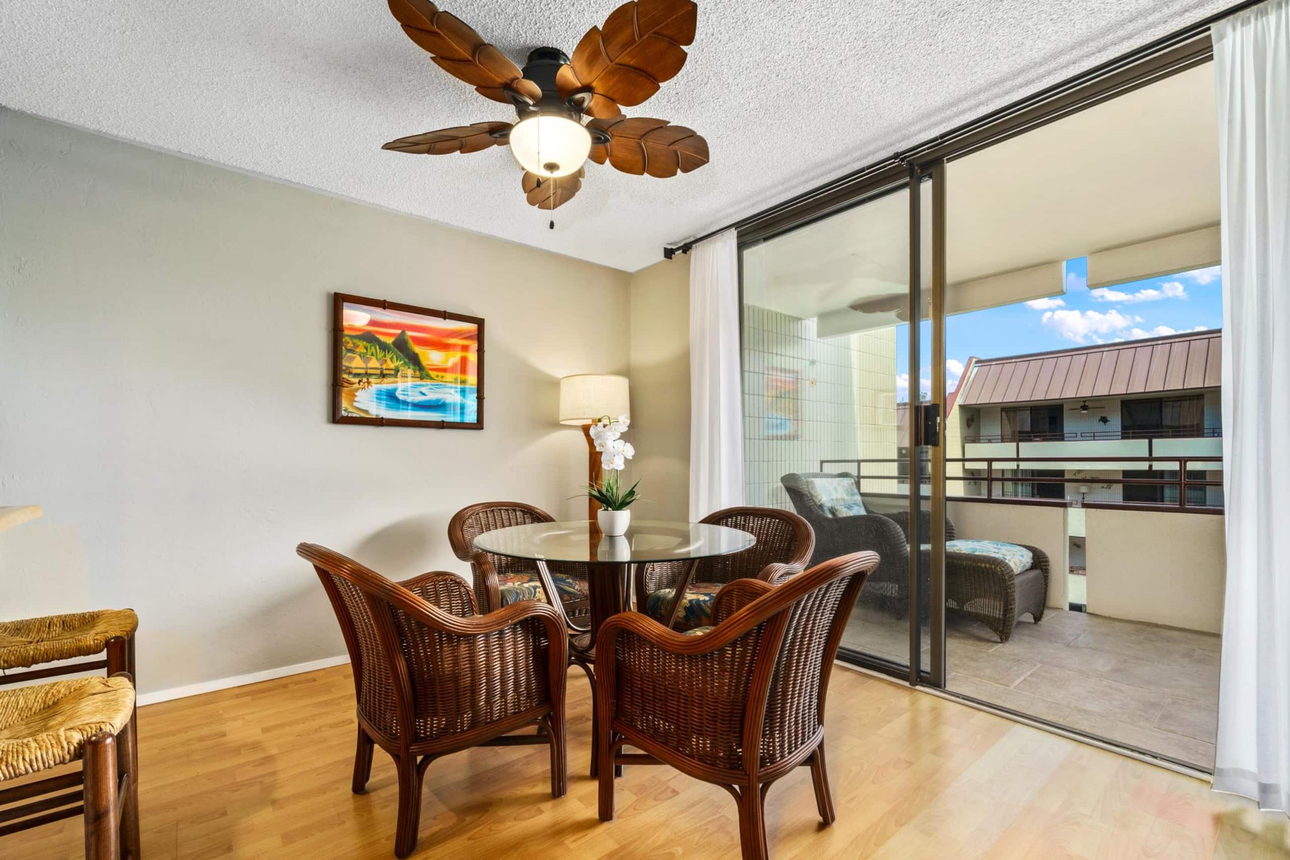 Condo in Kailua-Kona · ★4.67 · 2 bedrooms · 3 beds · 2 shared baths - Image 11