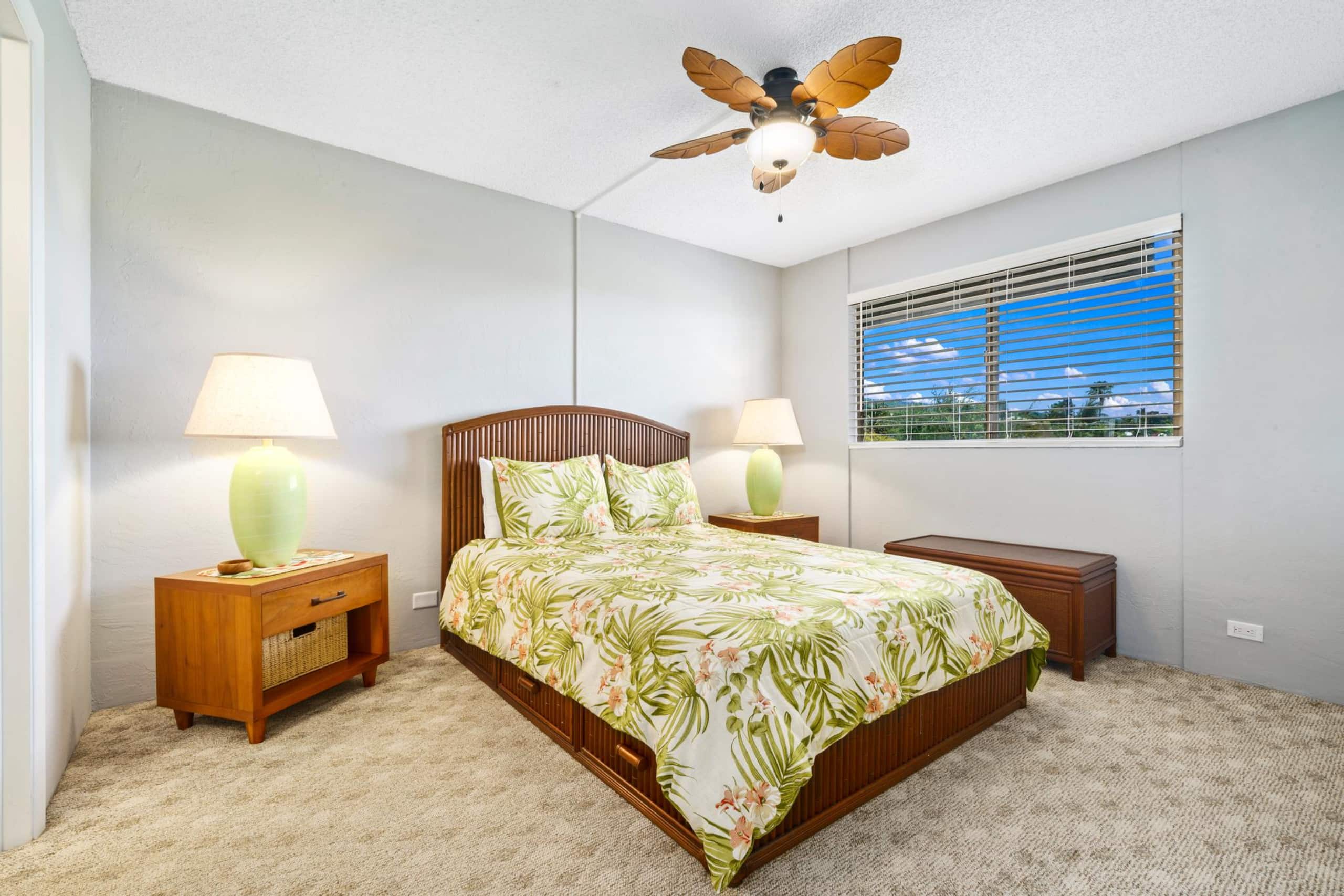 Condo in Kailua-Kona · ★4.67 · 2 bedrooms · 3 beds · 2 shared baths - Image 31