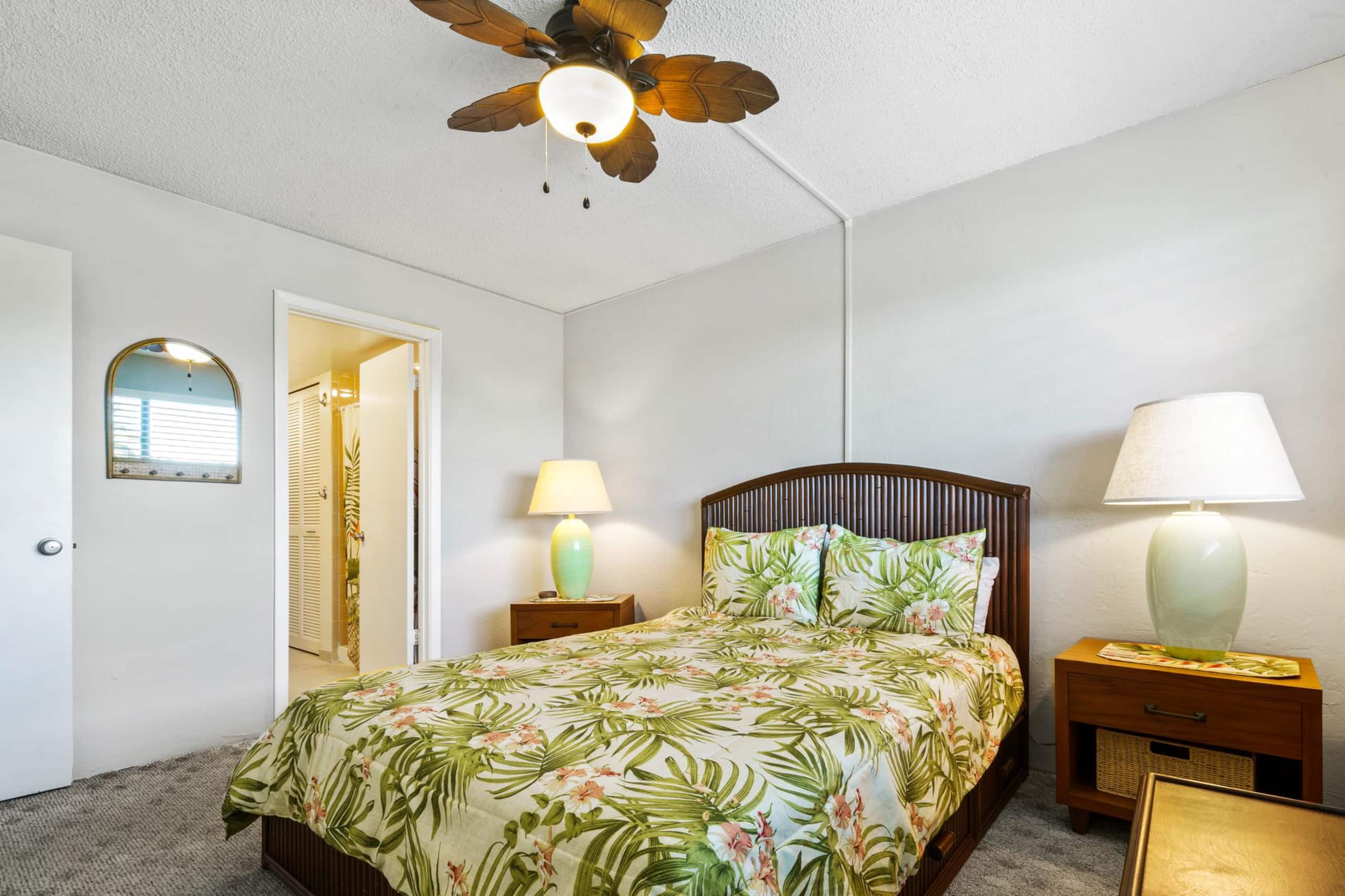 Condo in Kailua-Kona · ★4.67 · 2 bedrooms · 3 beds · 2 shared baths - Image 32