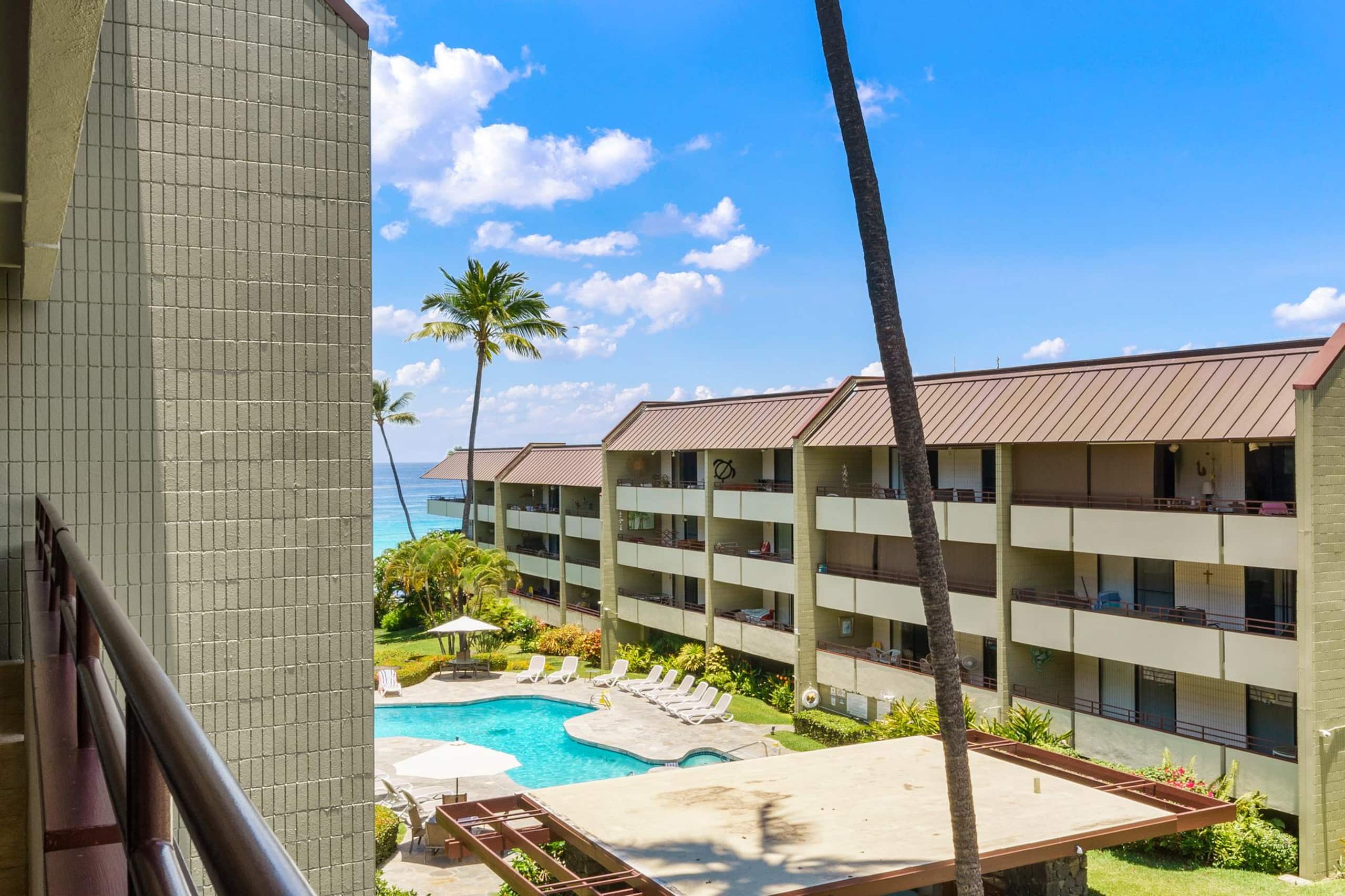 Condo in Kailua-Kona · ★4.67 · 2 bedrooms · 3 beds · 2 shared baths - Image 46