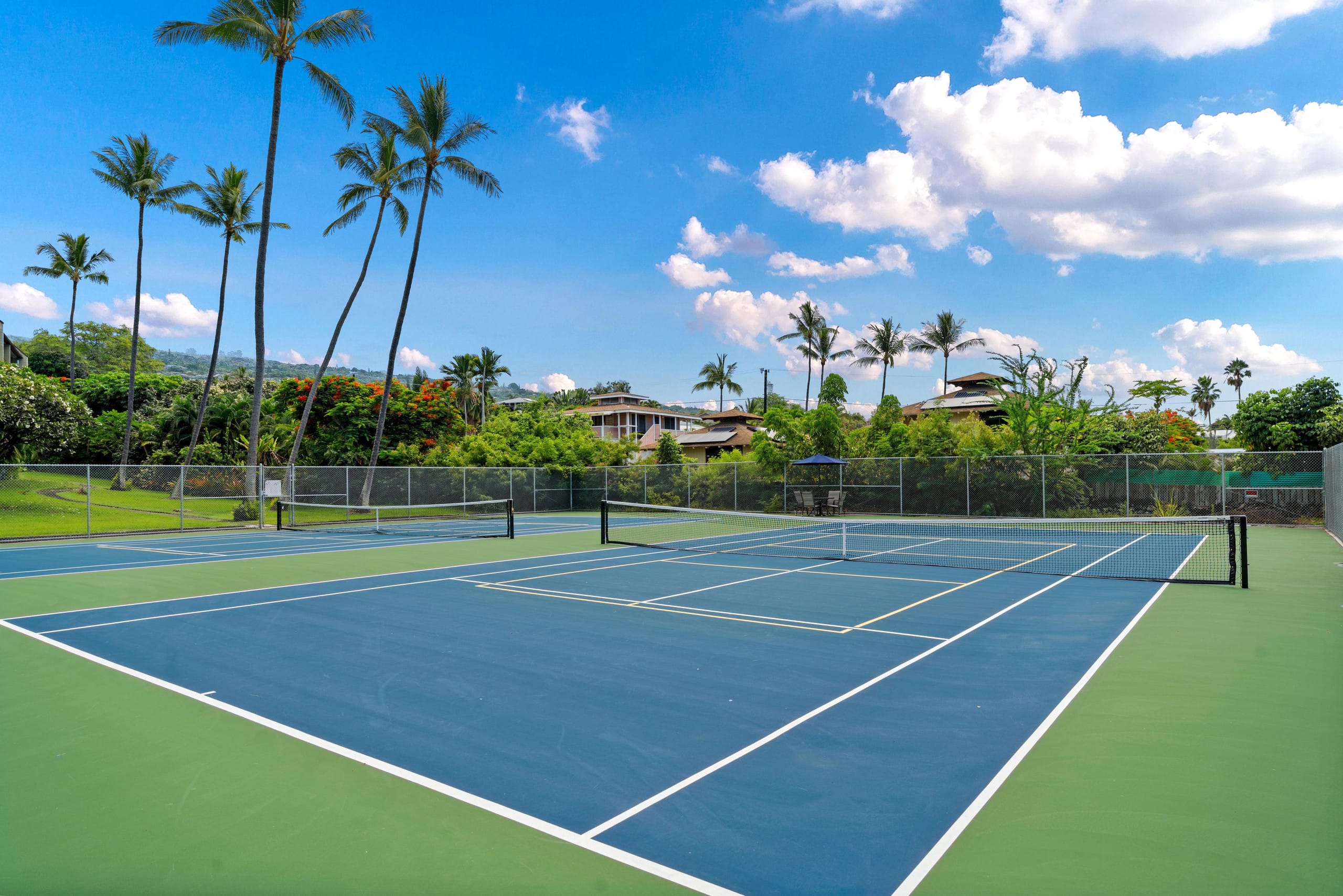 Condo in Kailua-Kona · ★4.67 · 2 bedrooms · 3 beds · 2 shared baths - Image 50