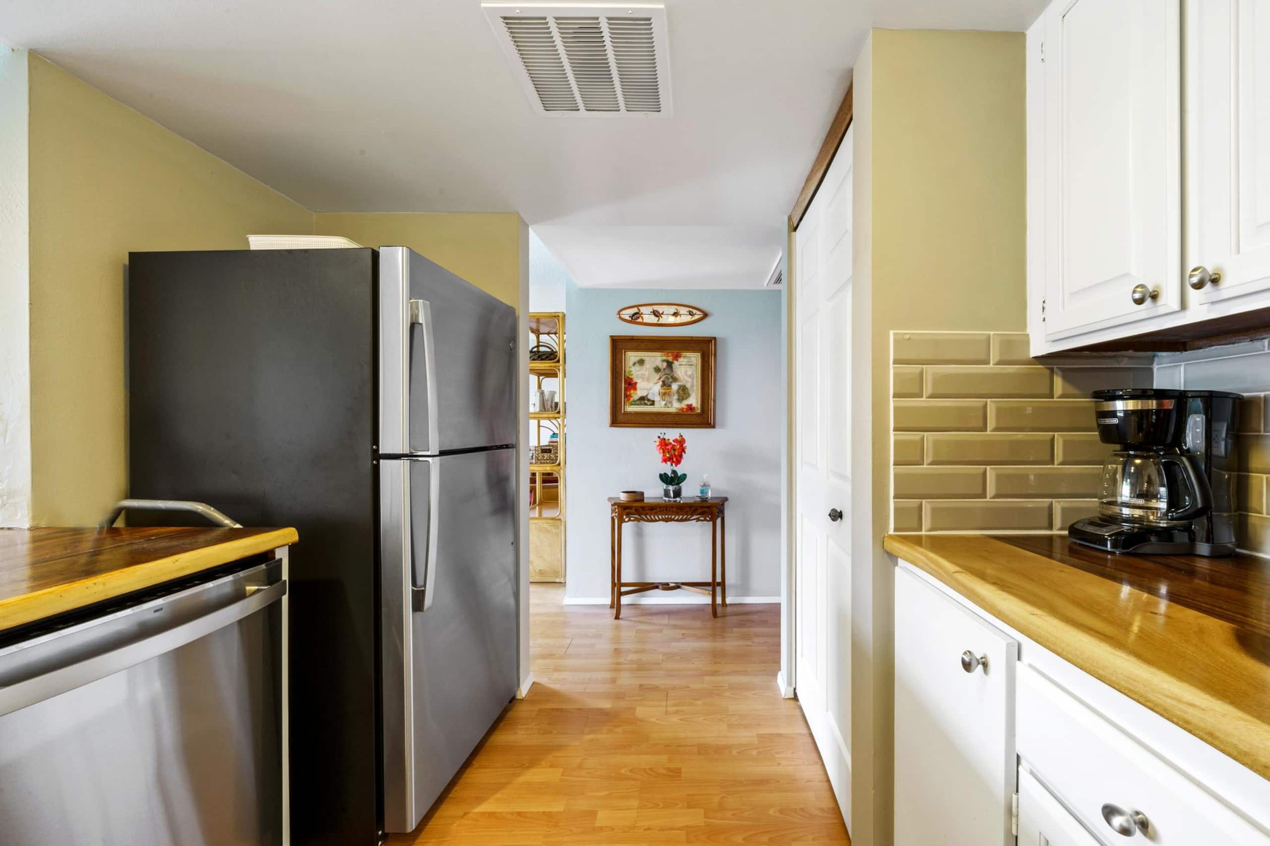 Condo in Kailua-Kona · ★4.67 · 2 bedrooms · 3 beds · 2 shared baths - Image 20