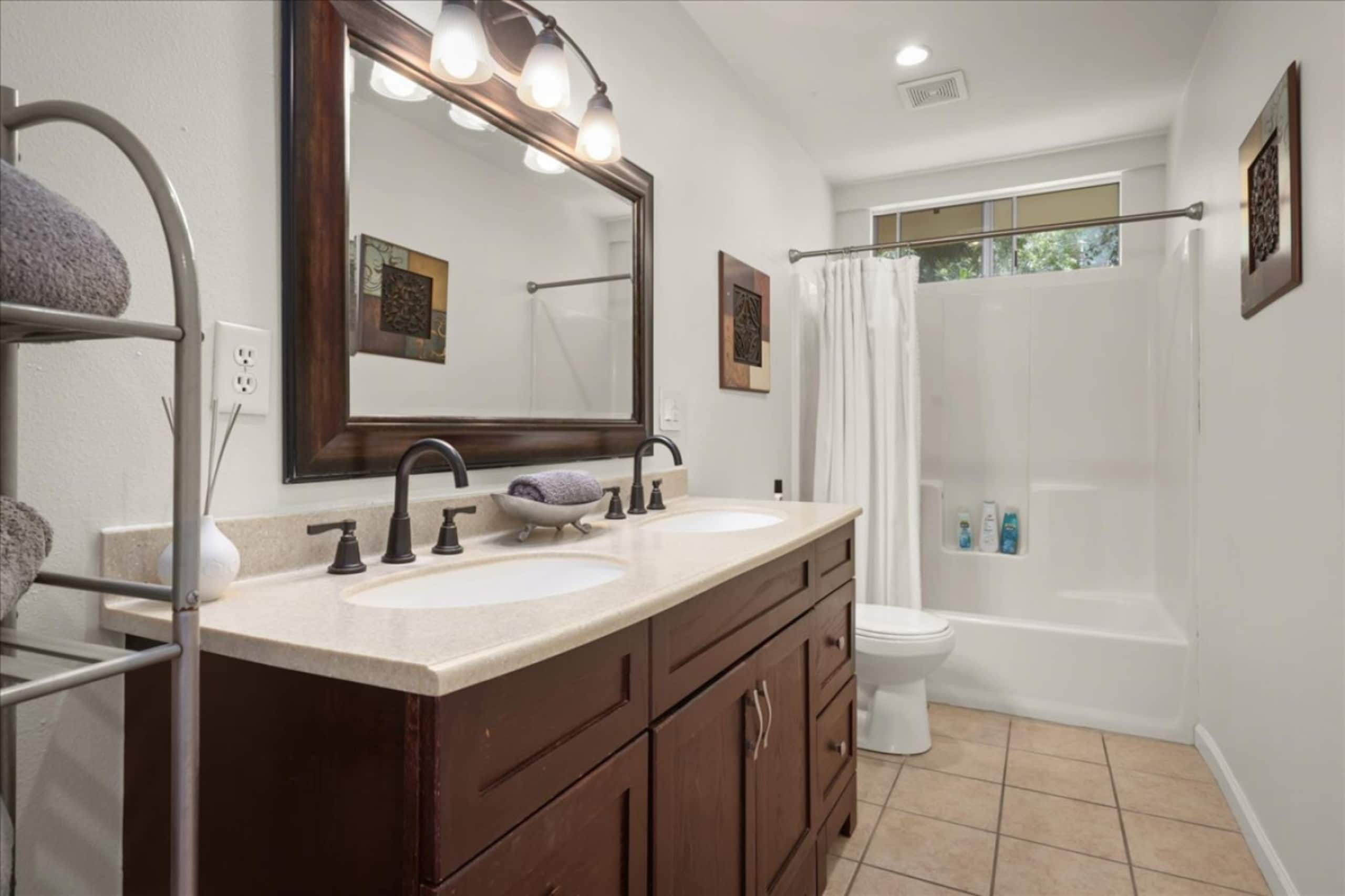 Home in Kailua-Kona · ★4.57 · 4 bedrooms · 4 beds · 4 baths - Image 21
