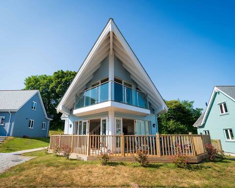 Spacious 4 Bedroom Villa, South Cornwall (Villa 4)