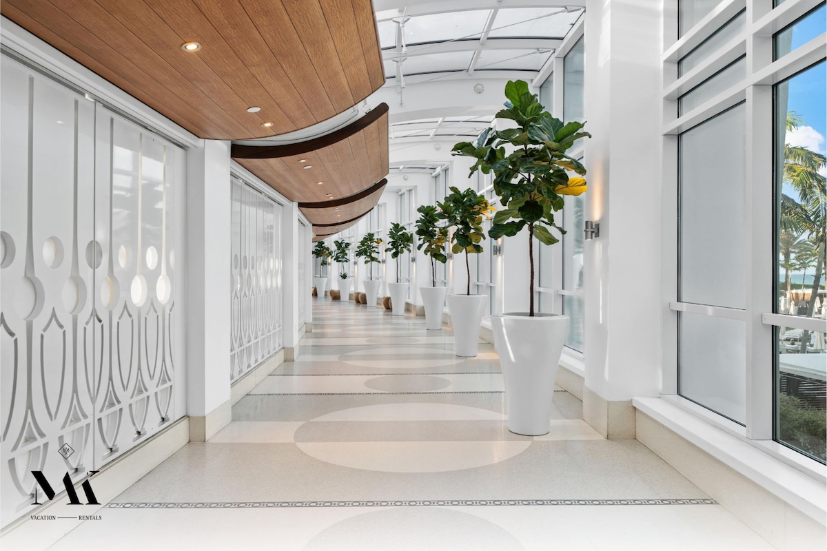 FontaineBleau | High Floor w/ Resort + Ocean Views