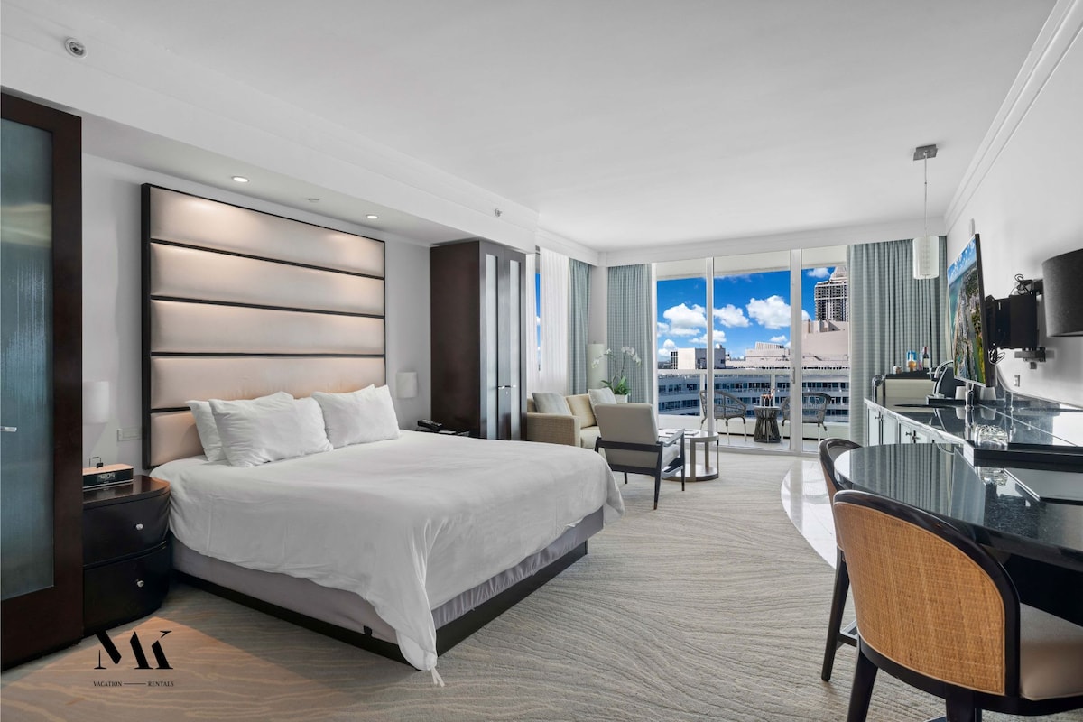 FontaineBleau | High Floor w/ Resort + Ocean Views
