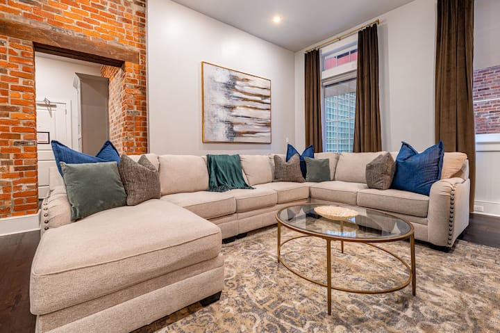 Historic! - Steps To It All! Stay In Luxury With Your Own Private Terrace| The Audubon - New Orleans, LA