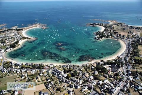 Propriété Airbnb réussie: Villa pool sea view and nearby beach à Plounéour Brignogan Plages